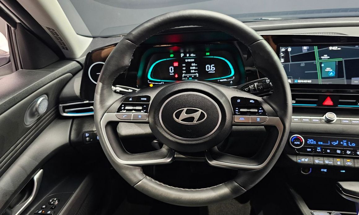 Hyundai AVANTE 2024