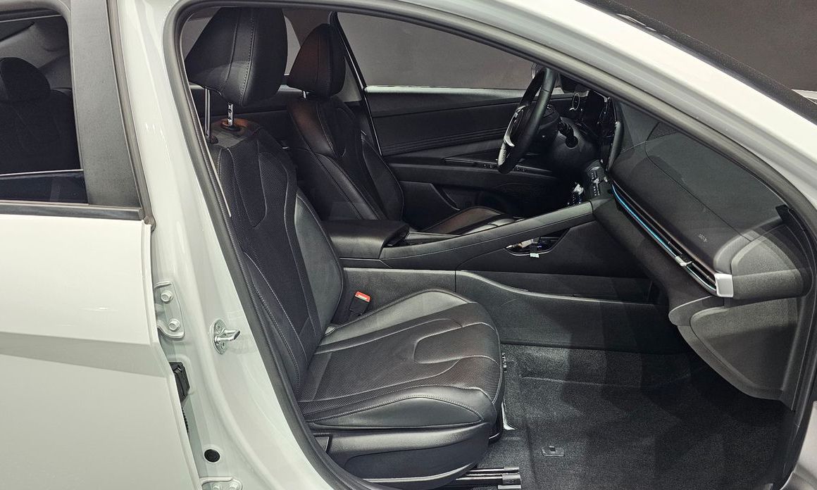 Hyundai AVANTE 2024
