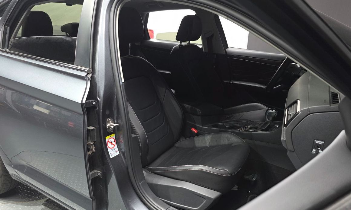 Volkswagen Jetta 2023