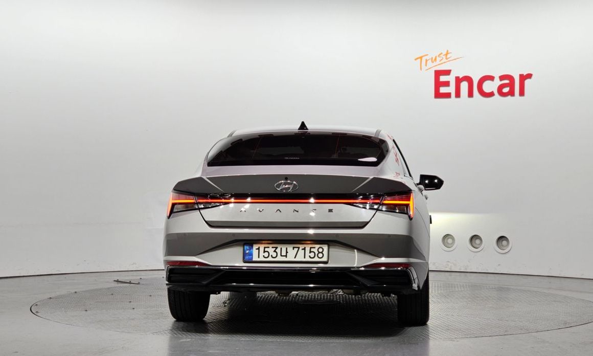 Hyundai AVANTE 2021