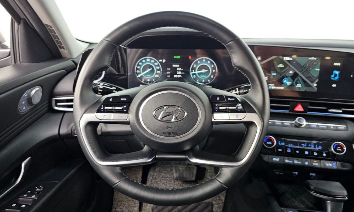 Hyundai AVANTE 2021