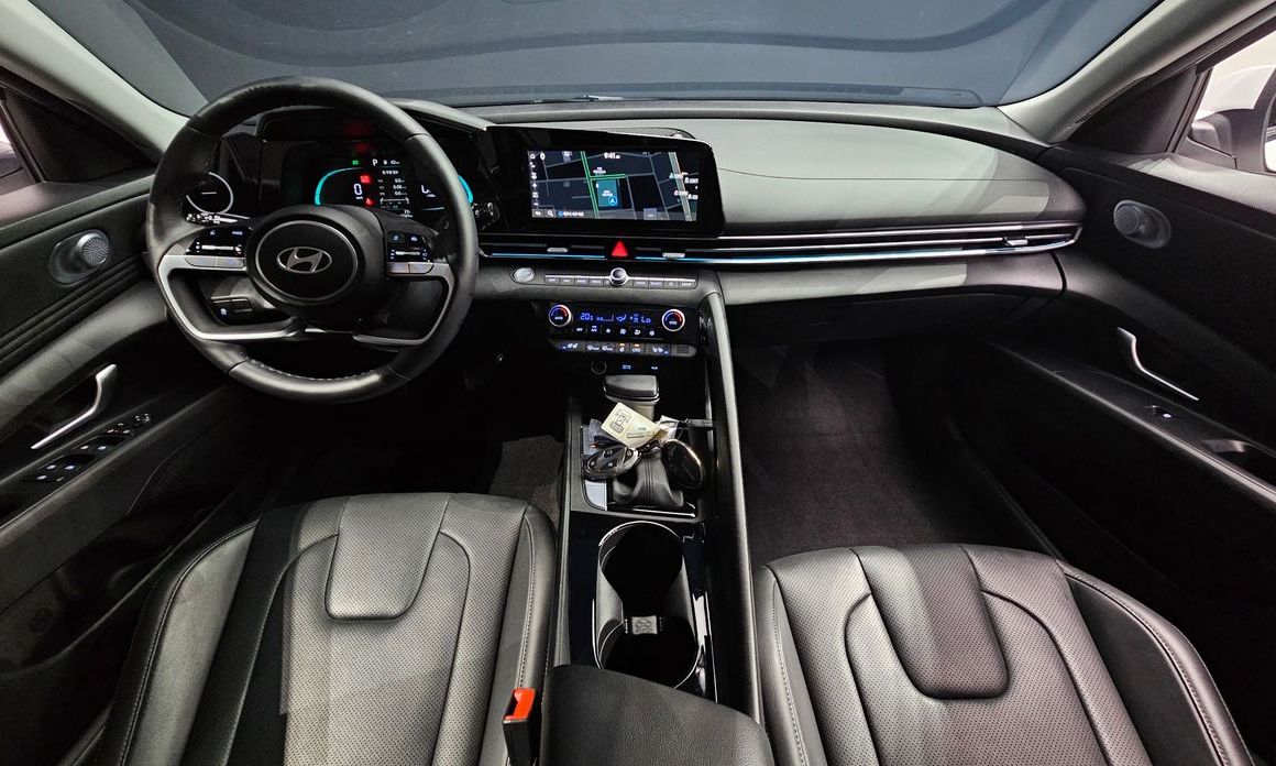 Hyundai AVANTE 2024