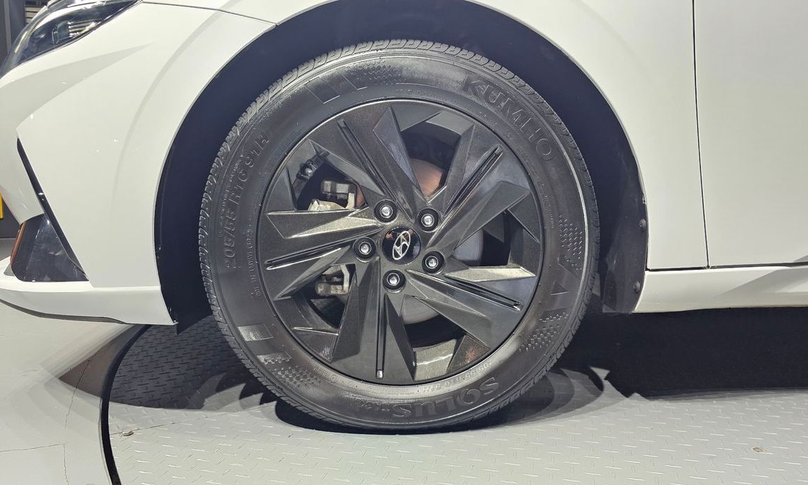 Hyundai AVANTE 2023