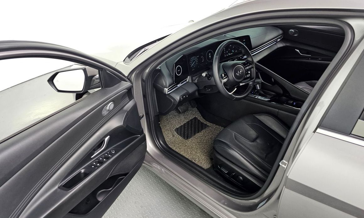 Hyundai AVANTE 2021