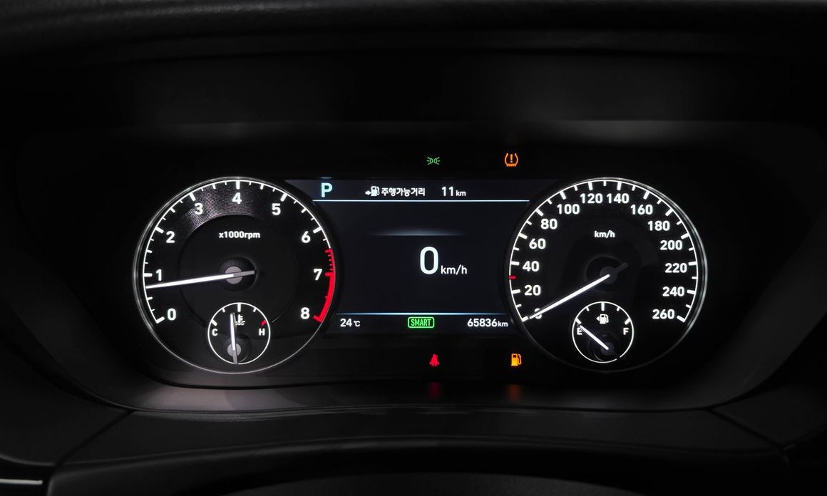 Genesis EQ900 2017