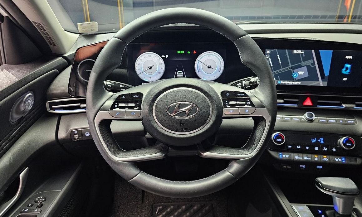 Hyundai AVANTE 2023