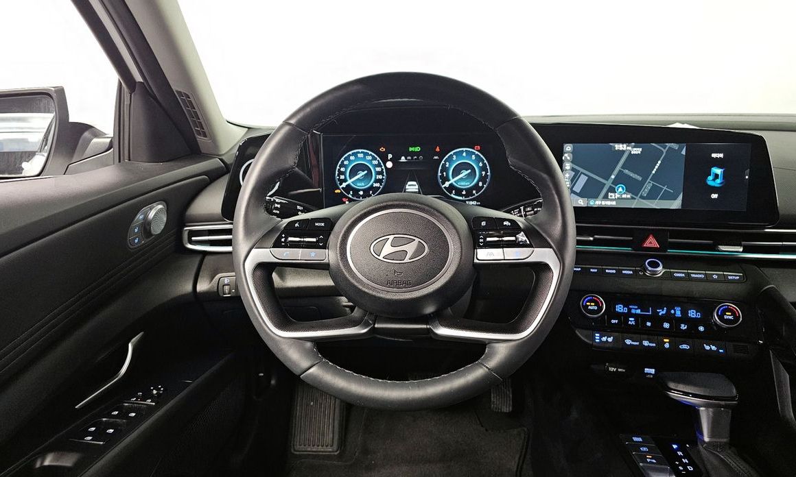 Hyundai AVANTE 2024