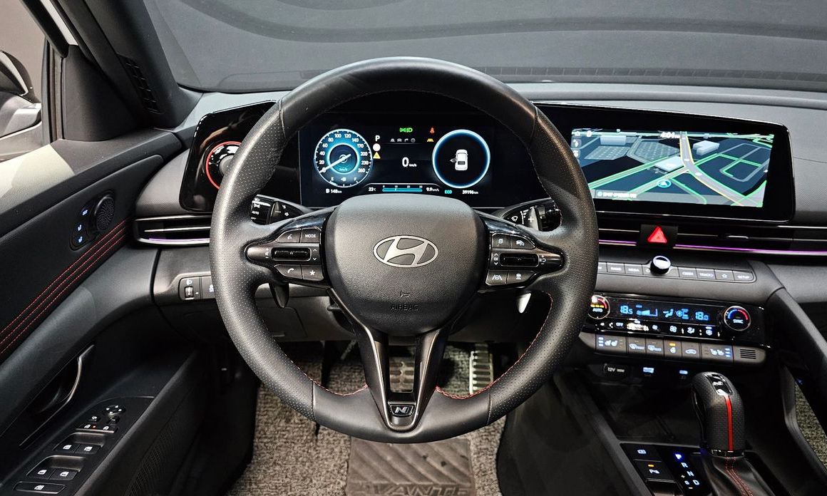 Hyundai AVANTE 2025