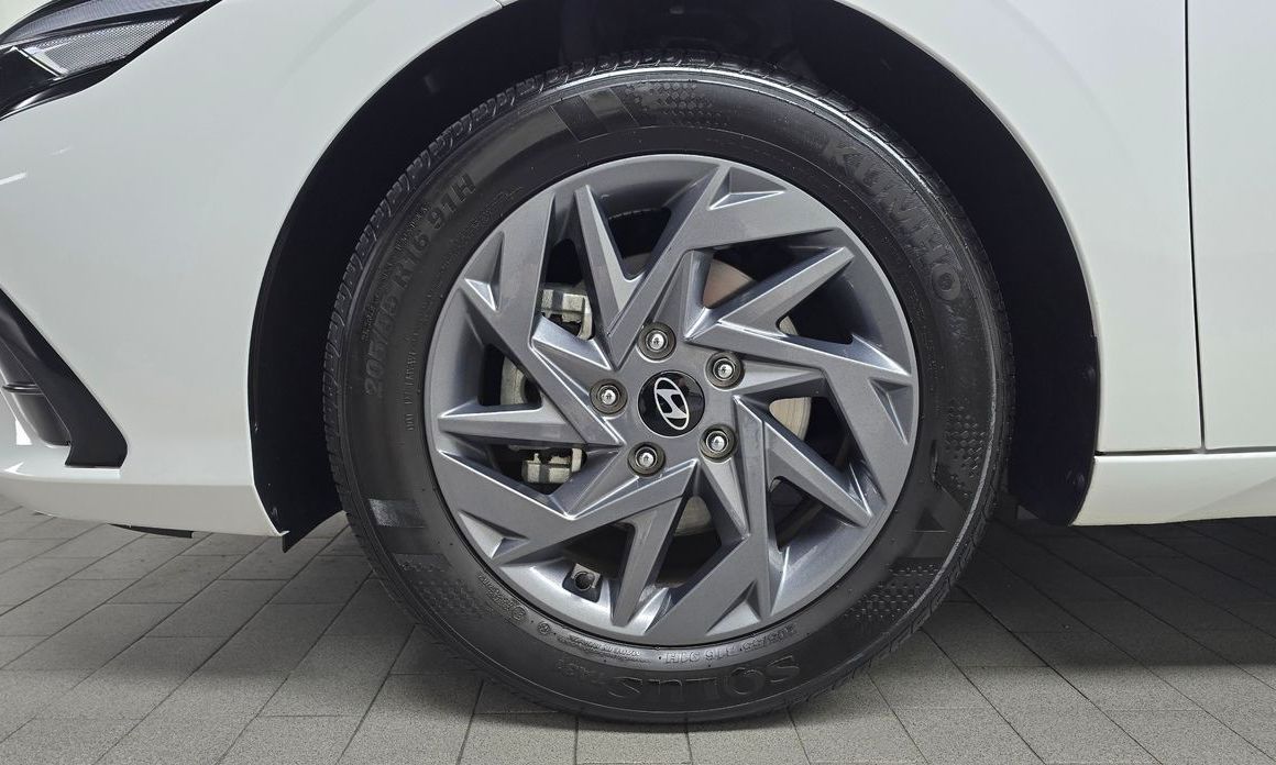 Hyundai AVANTE 2024
