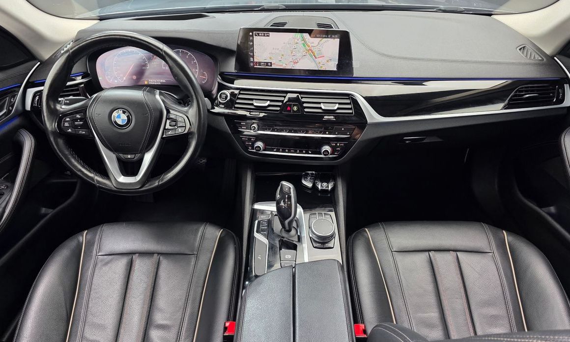 BMW 5-Series 2019