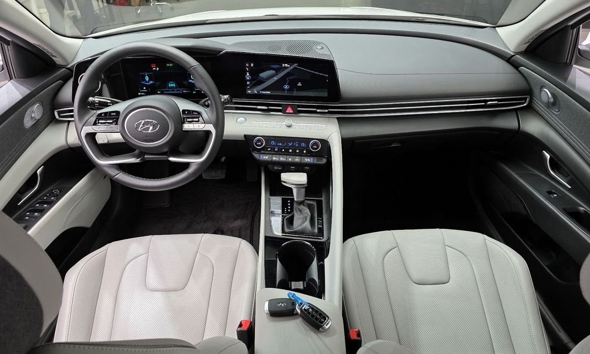 Hyundai AVANTE 2022