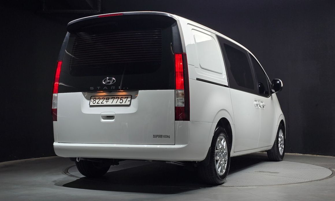 Hyundai Staria 2022