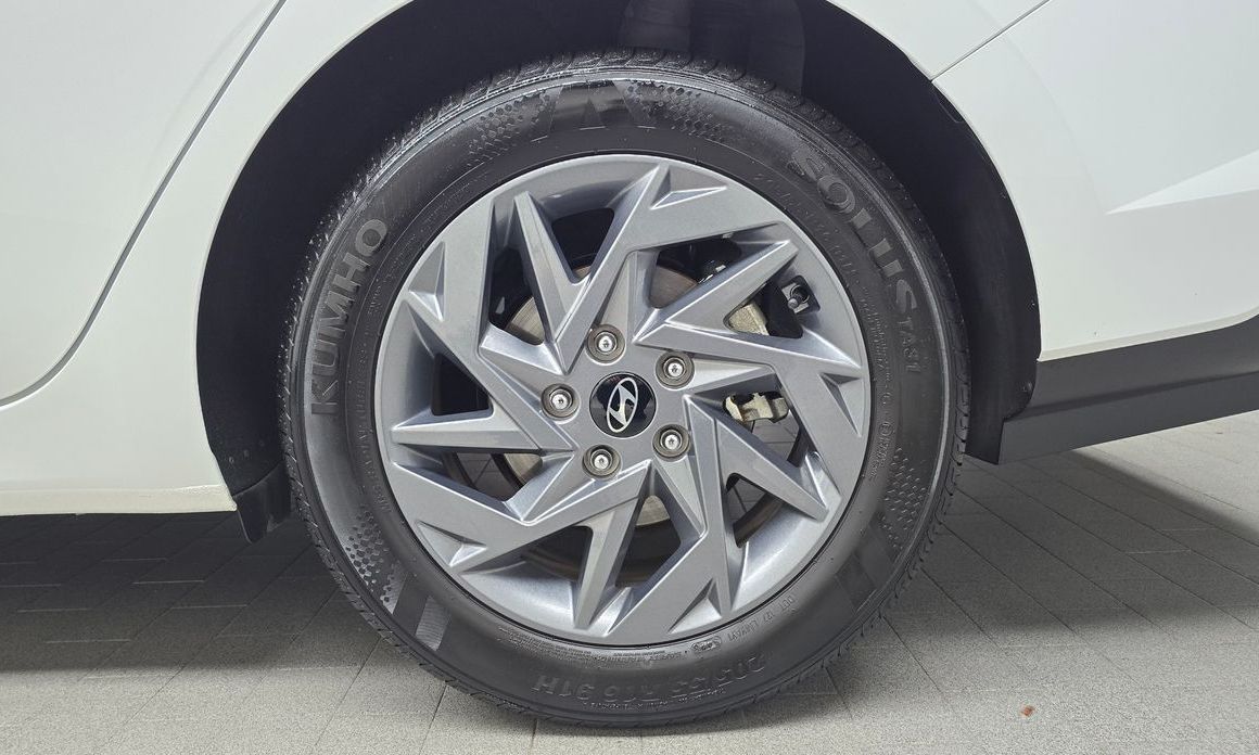 Hyundai AVANTE 2024