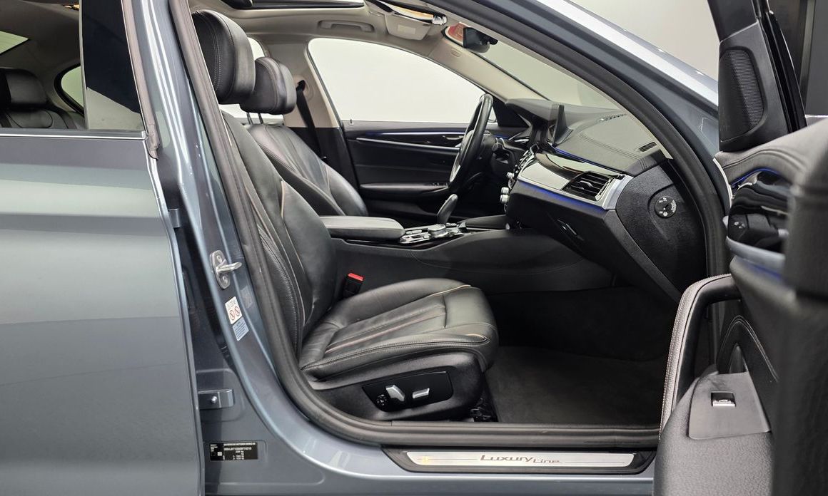 BMW 5-Series 2019