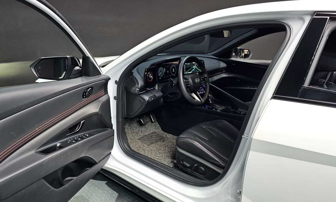 Hyundai AVANTE 2025