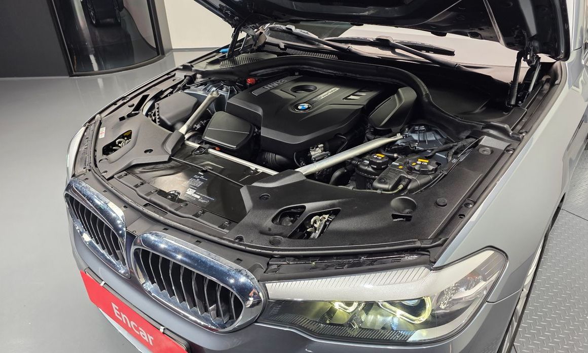 BMW 5-Series 2019