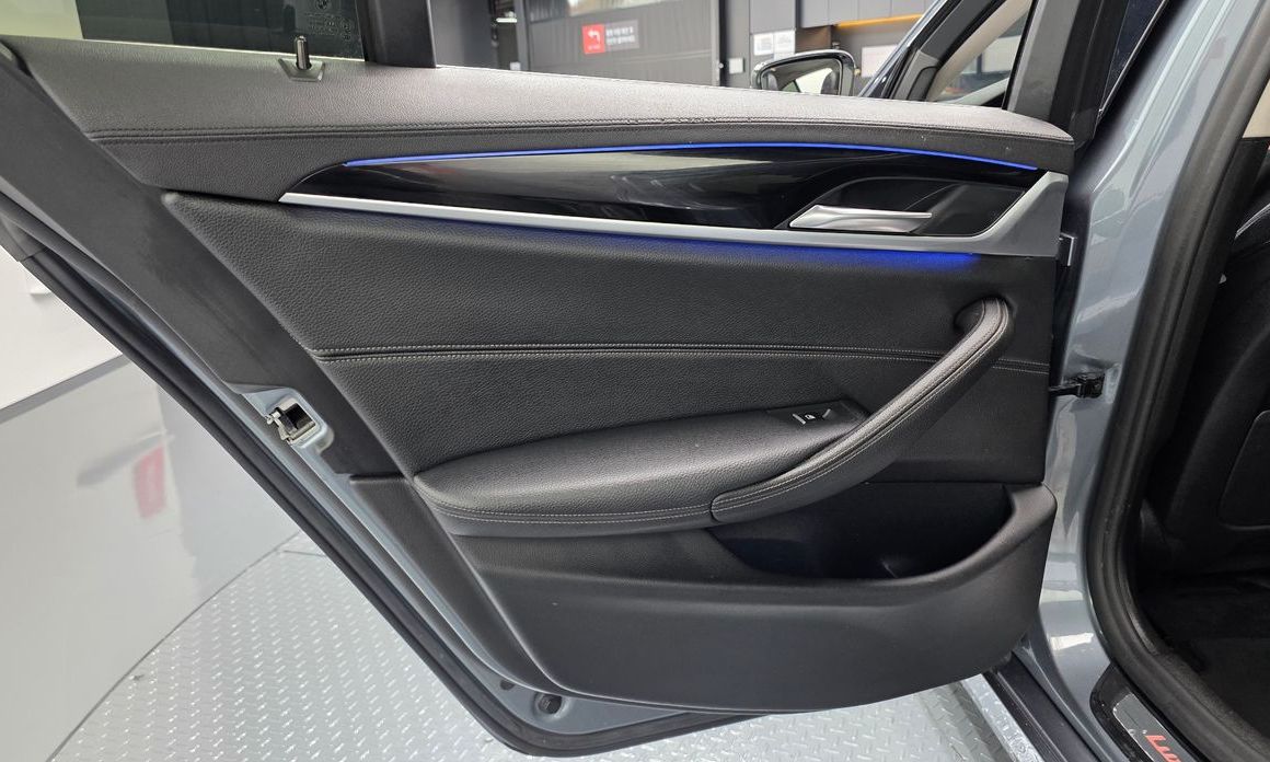 BMW 5-Series 2019