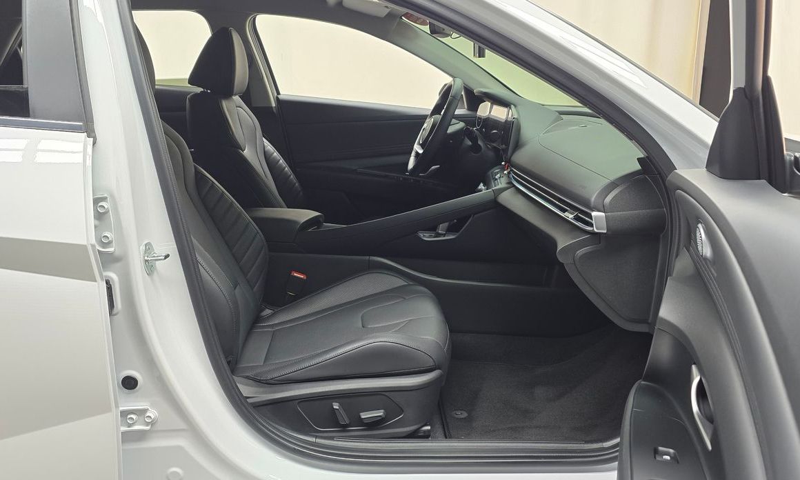 Hyundai AVANTE 2024