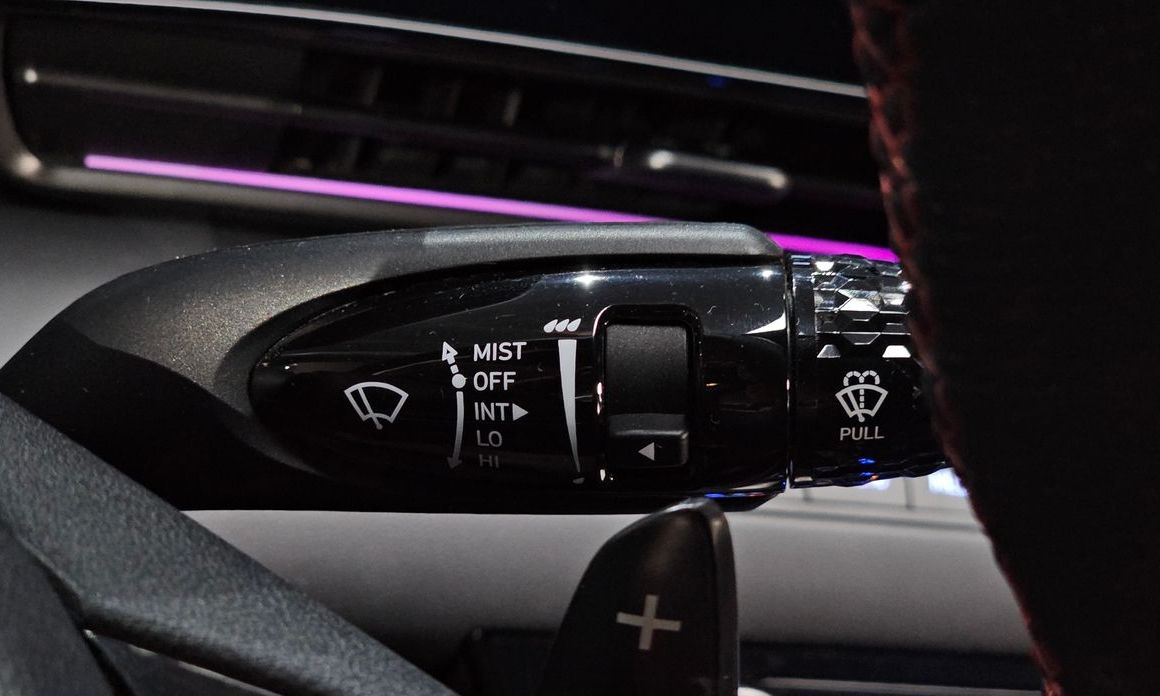 Hyundai AVANTE 2025