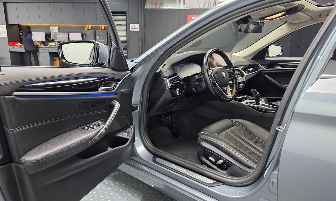 BMW 5-Series 2019
