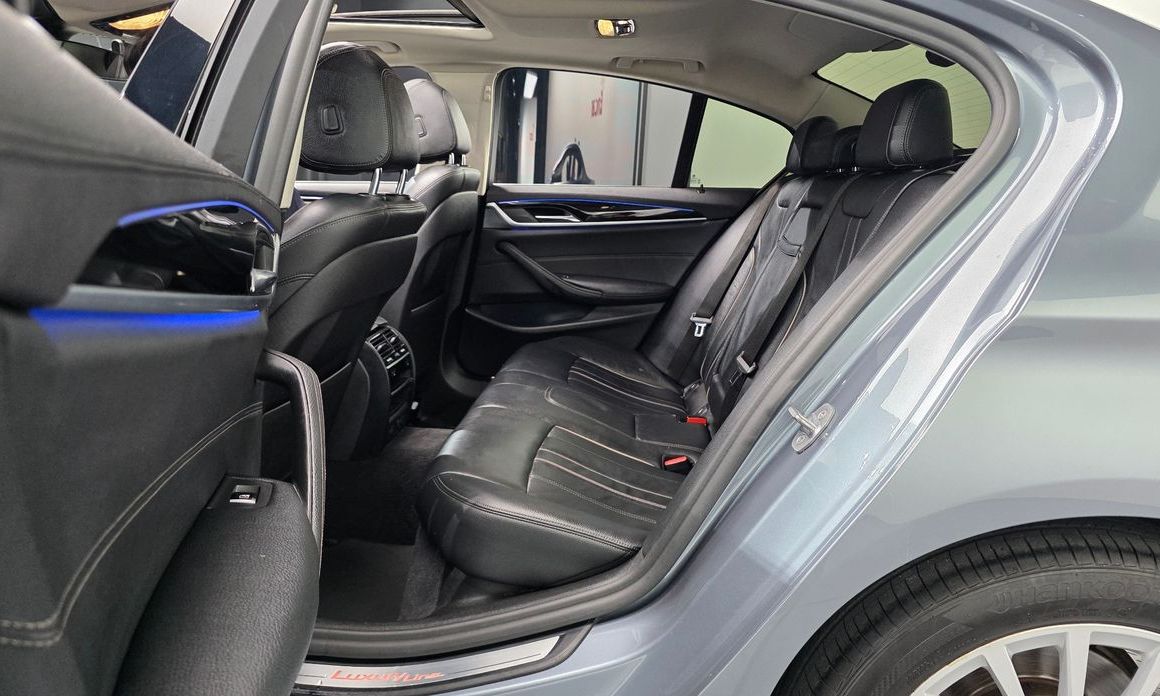 BMW 5-Series 2019