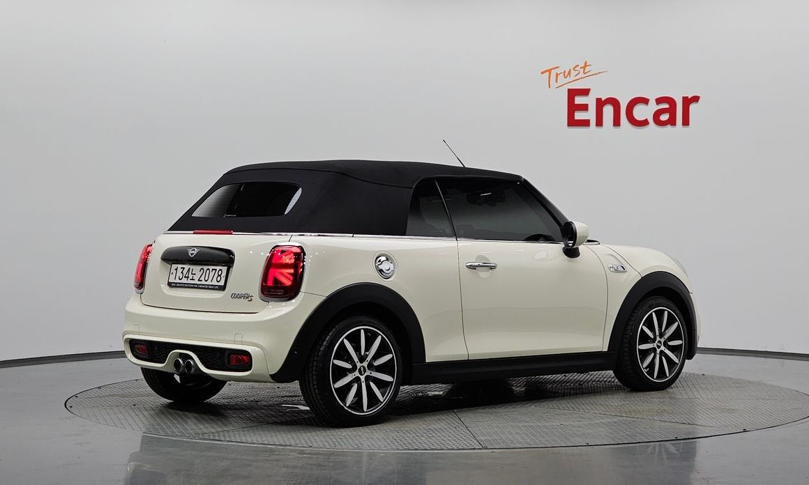 Mini Cooper Convertible 2021