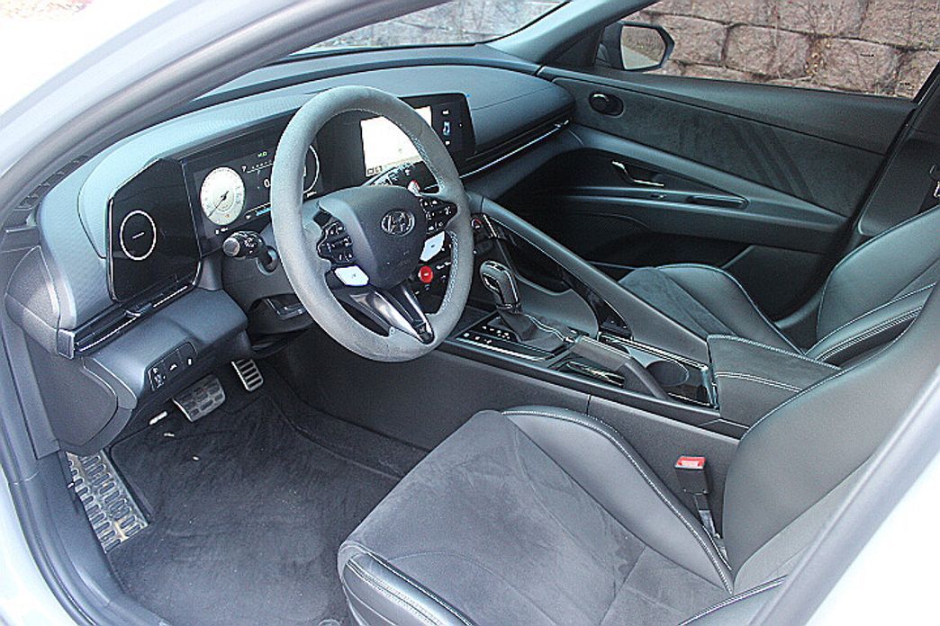 Hyundai AVANTE 2022
