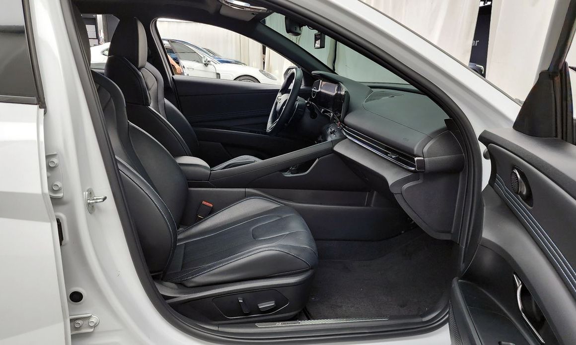 Hyundai AVANTE 2022