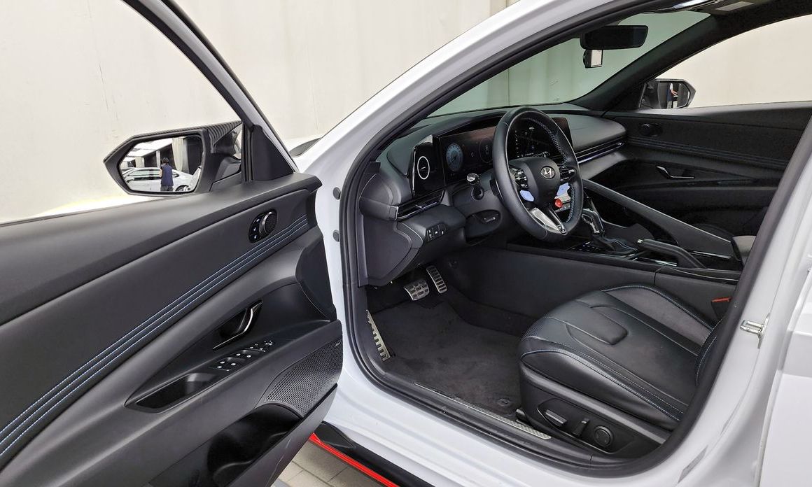 Hyundai AVANTE 2022