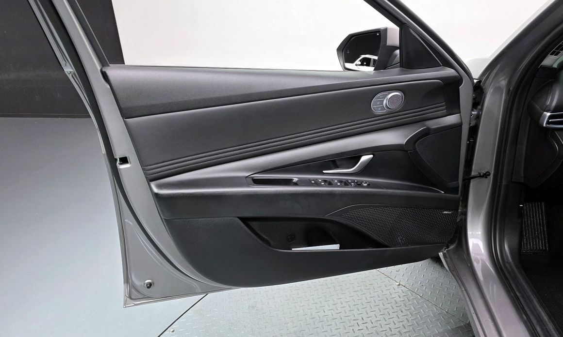 Hyundai AVANTE 2023