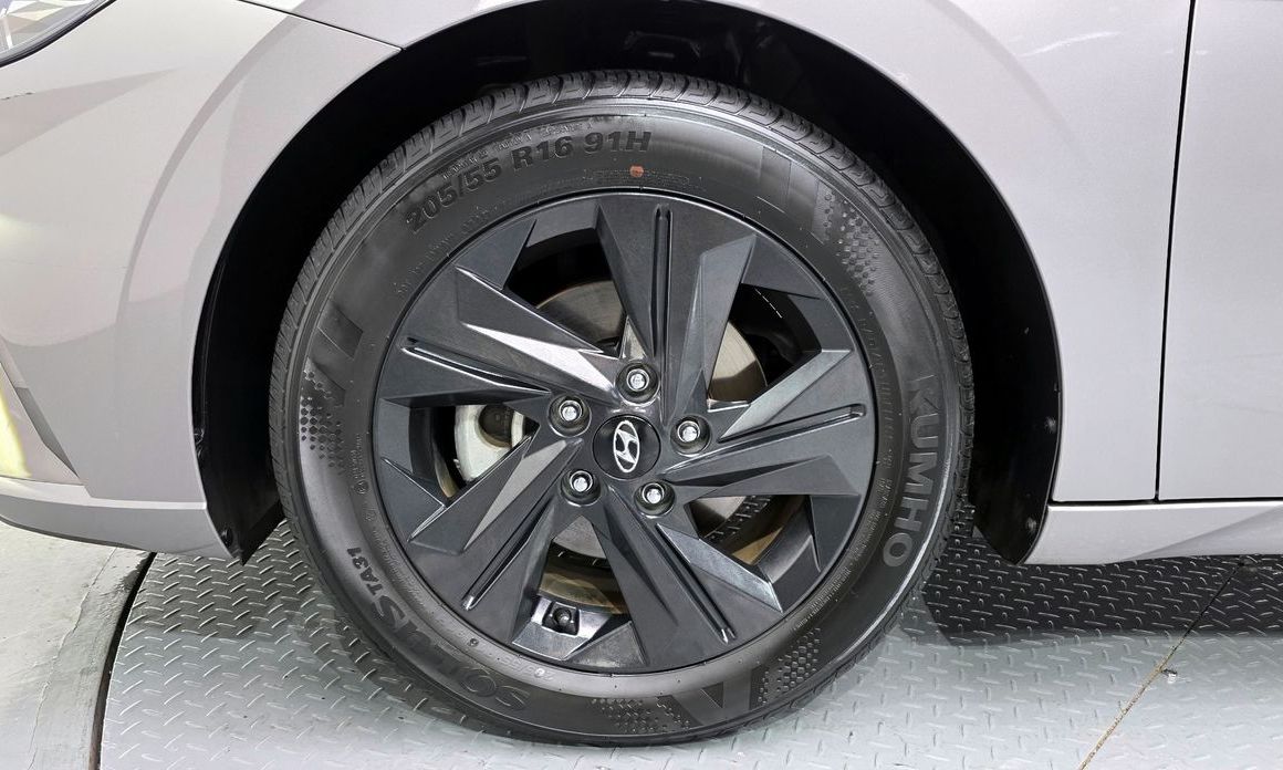 Hyundai AVANTE 2023