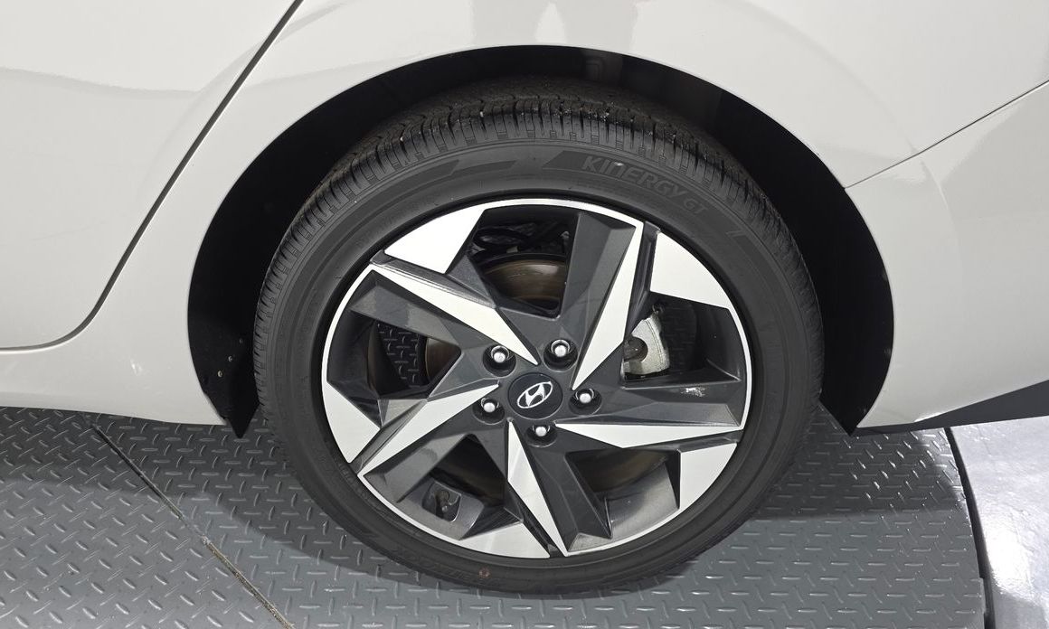 Hyundai AVANTE 2023