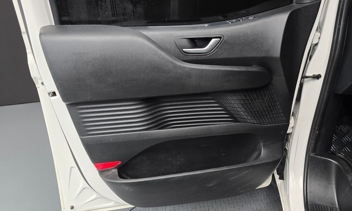 Hyundai Staria 2023