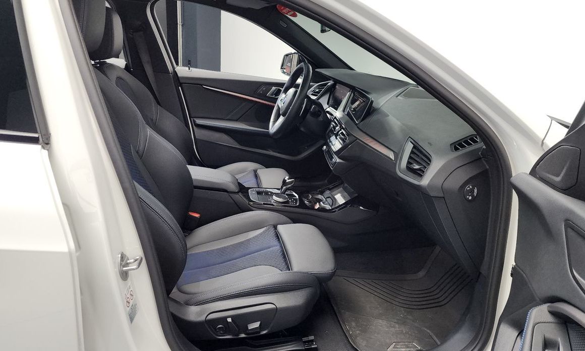 BMW 1-Series 2023