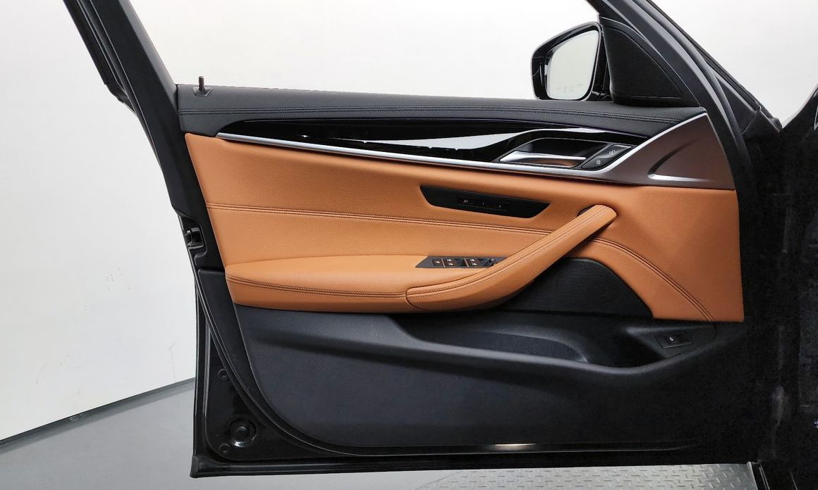 BMW 5-Series 2020