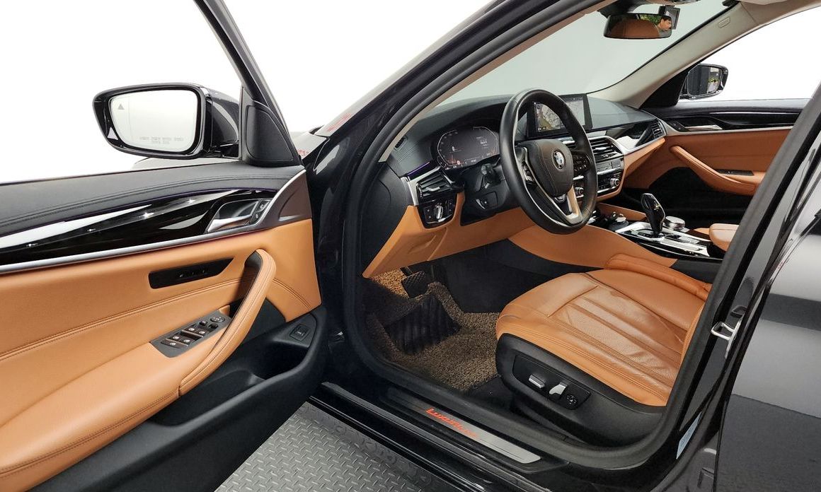 BMW 5-Series 2020