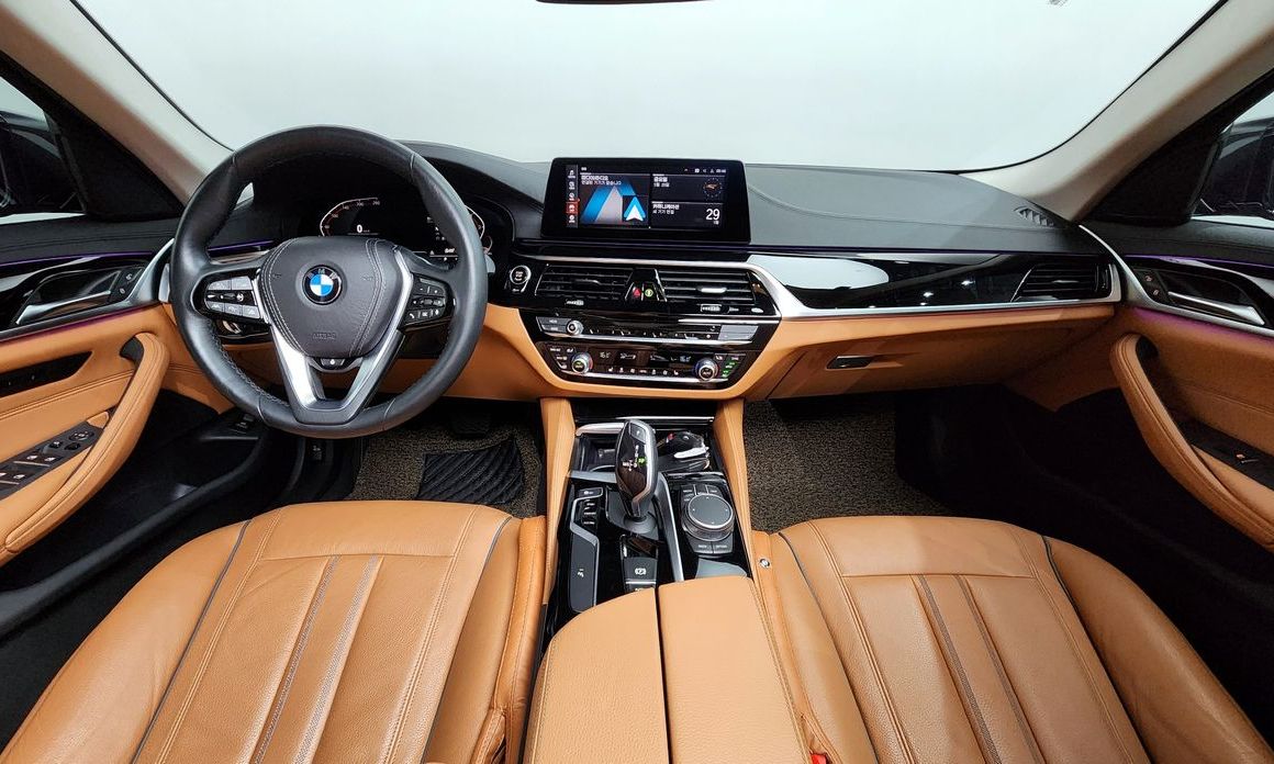 BMW 5-Series 2020
