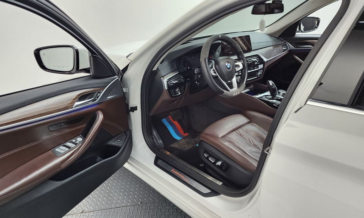 BMW 5-Series 2019