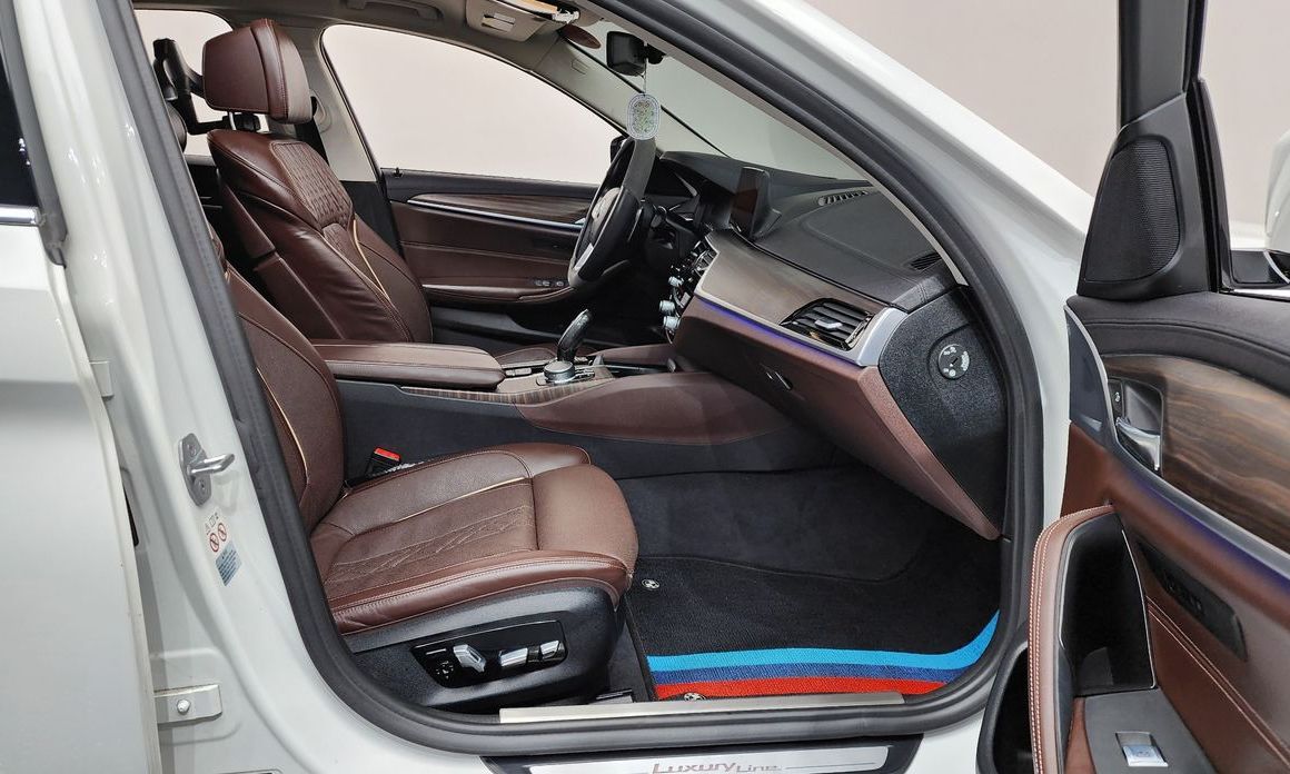 BMW 5-Series 2019