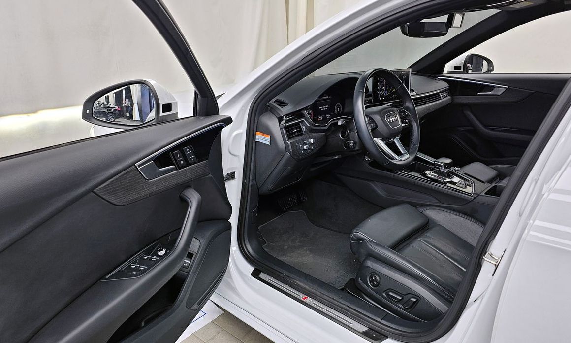 Audi A4 2023