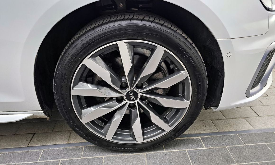 Audi A4 2023