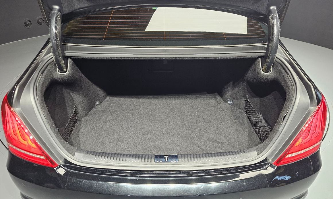 Genesis EQ900 2016