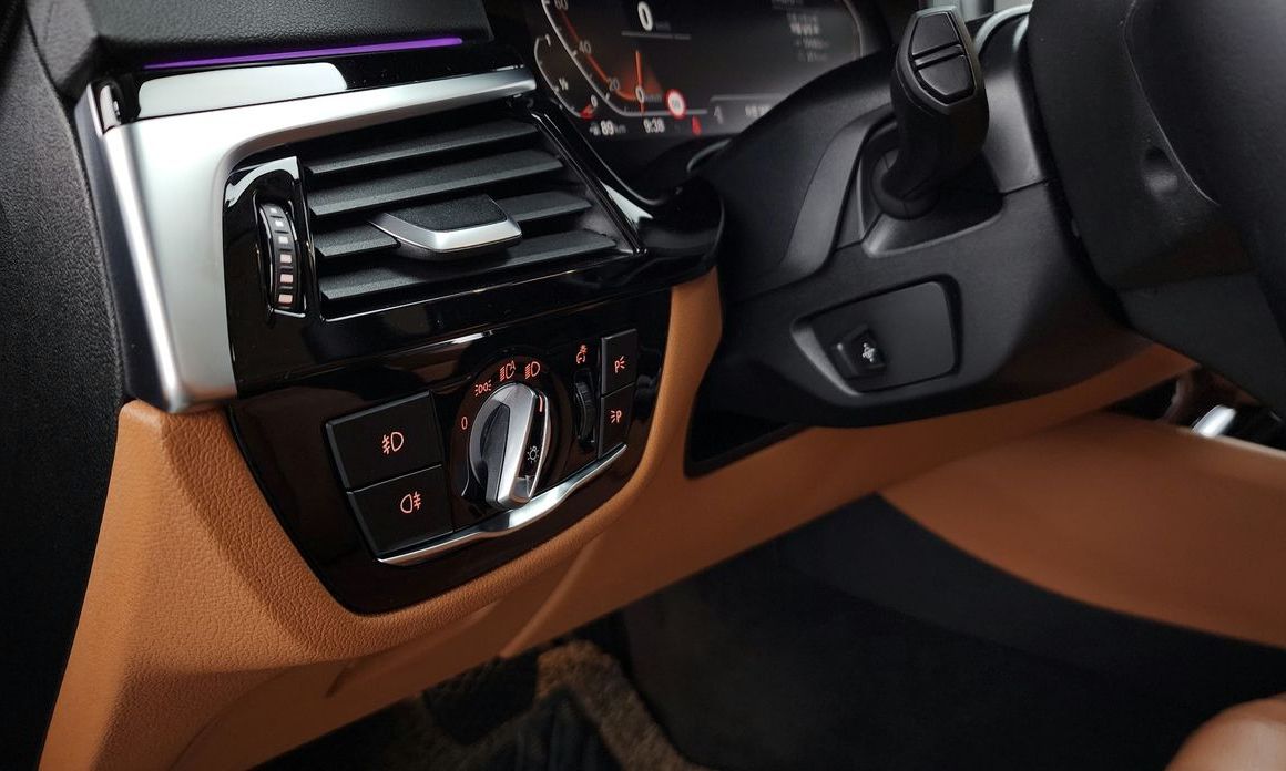 BMW 5-Series 2020