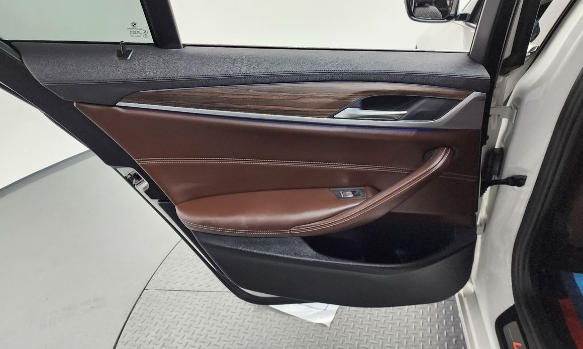 BMW 5-Series 2019