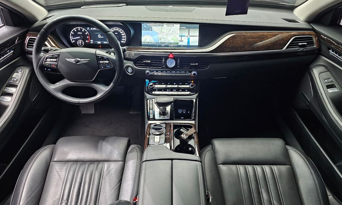 Genesis EQ900 2016