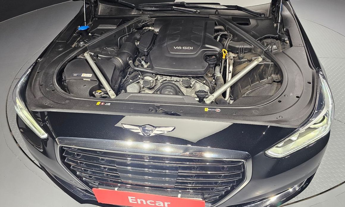 Genesis EQ900 2016