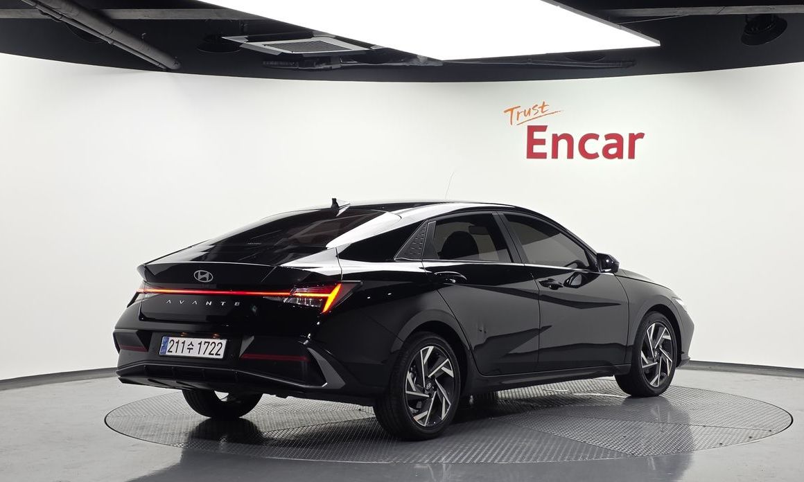 Hyundai AVANTE 2025