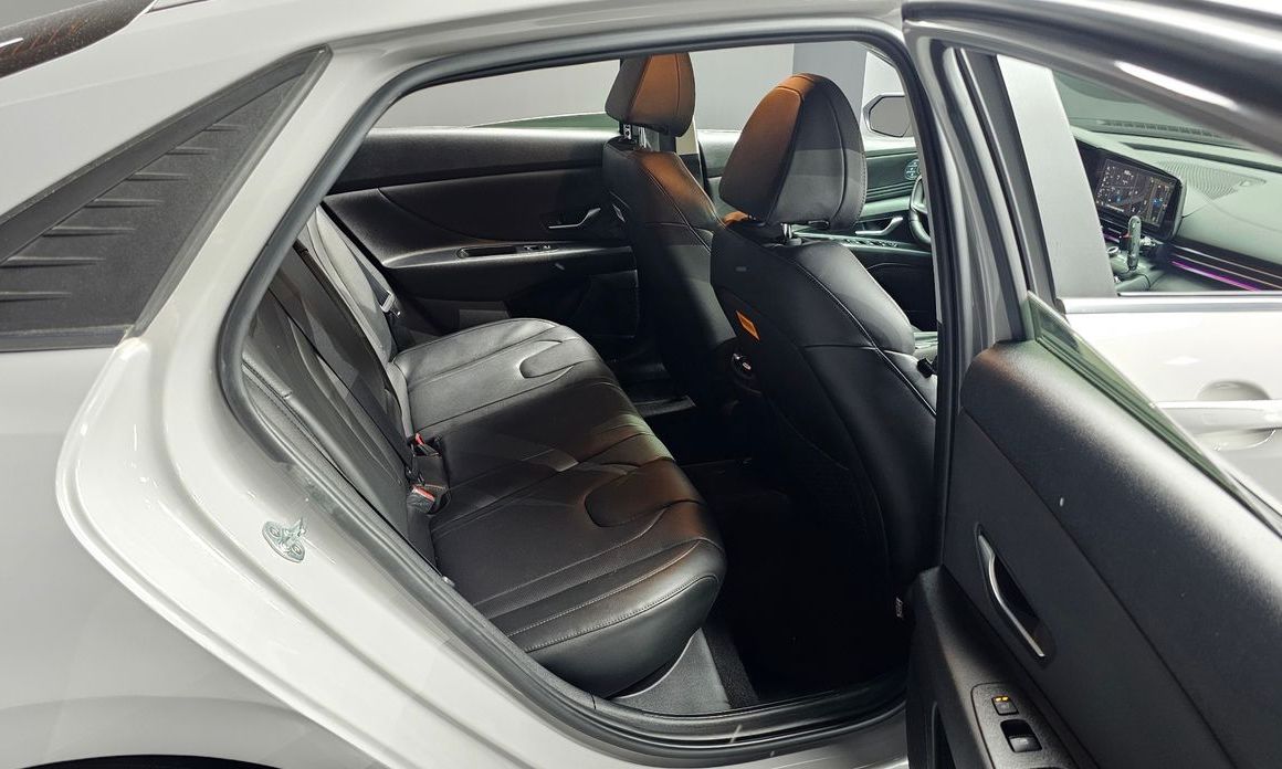 Hyundai AVANTE 2022