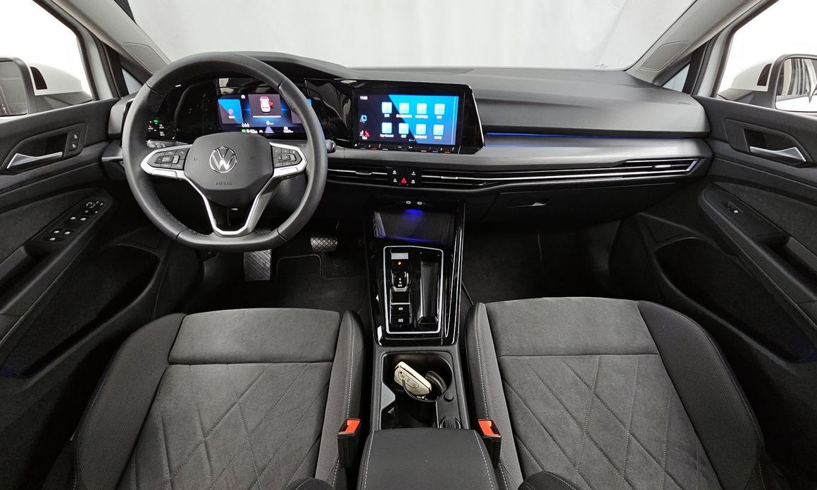 Volkswagen Golf 2024