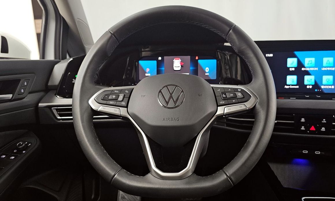 Volkswagen Golf 2024